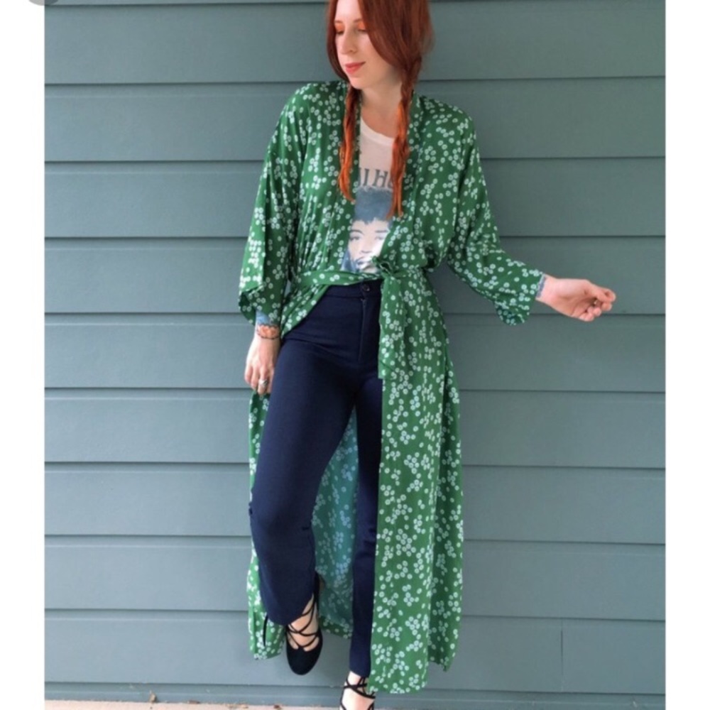 ISO/WTB Novella Royale Green daisy Jane robe